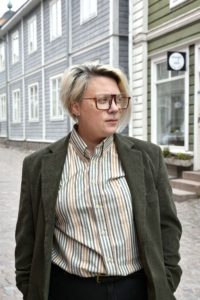 Emmi Valve FinFamin Labyrintti-lehdessä_kuva Marika Finne