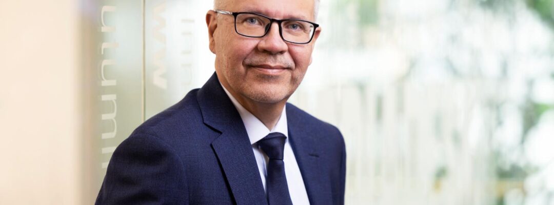 SOK:n pääjohtaja Hannu Krook on mukana FinFamin Työ tukee -kampanjassa.