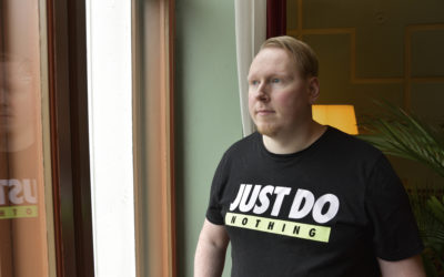 ”Imin pahaa oloa itseeni kuin pesusieni”